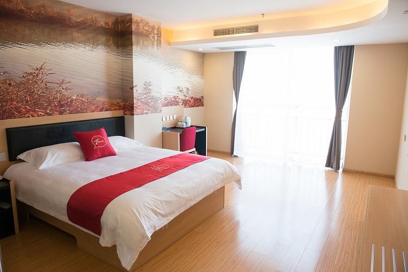 Thank Inn Plus Hotel Sichuan Neijiang Hongxing Red Star Macalline Ngoại thất bức ảnh
